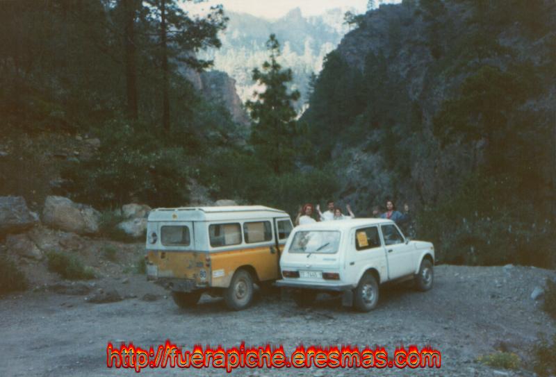land rover santana